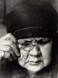 Alexander Rodchenko: Portrait of mother, 1924